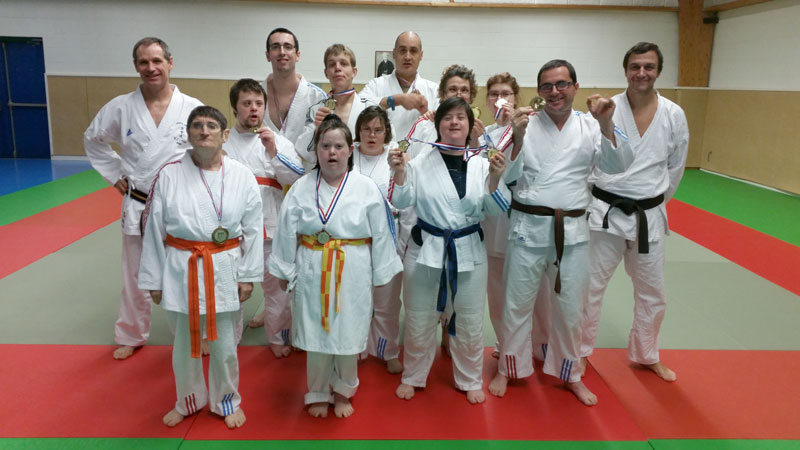 coupe karate handy 5 12 15